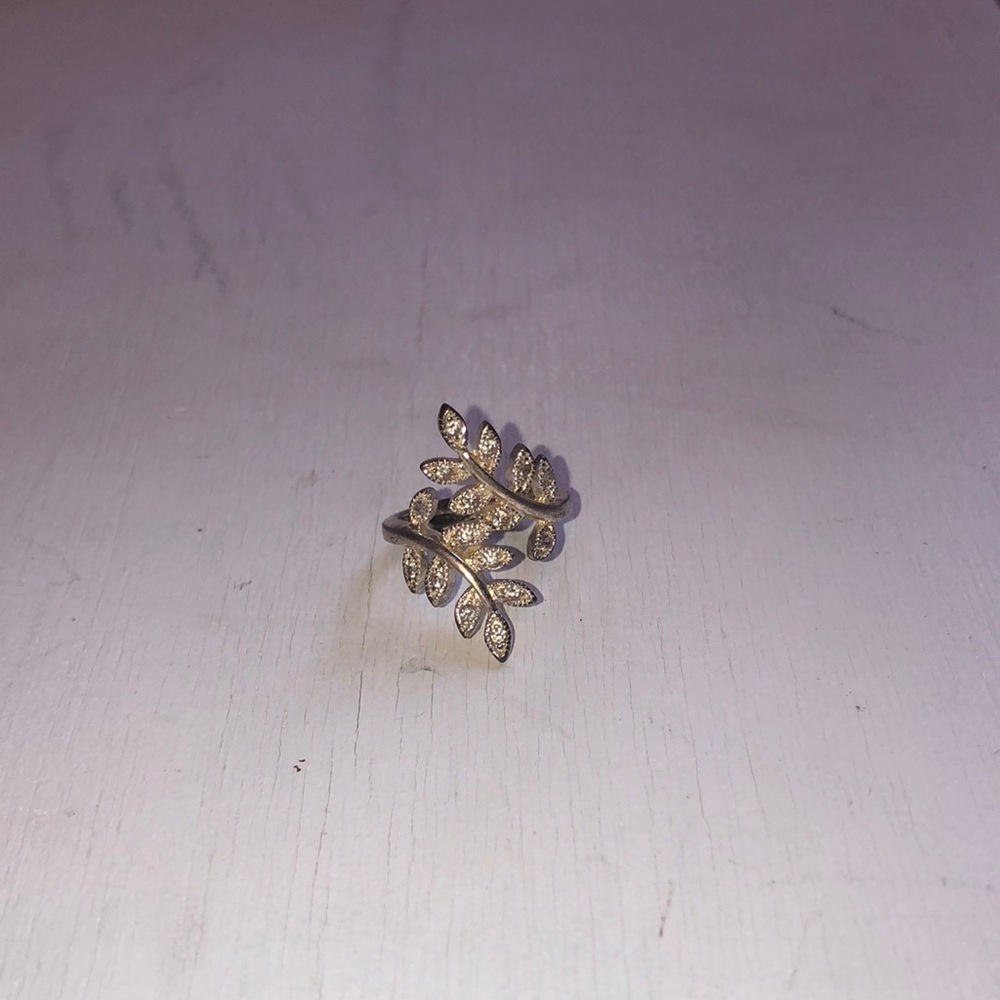 Silver leaf ring
